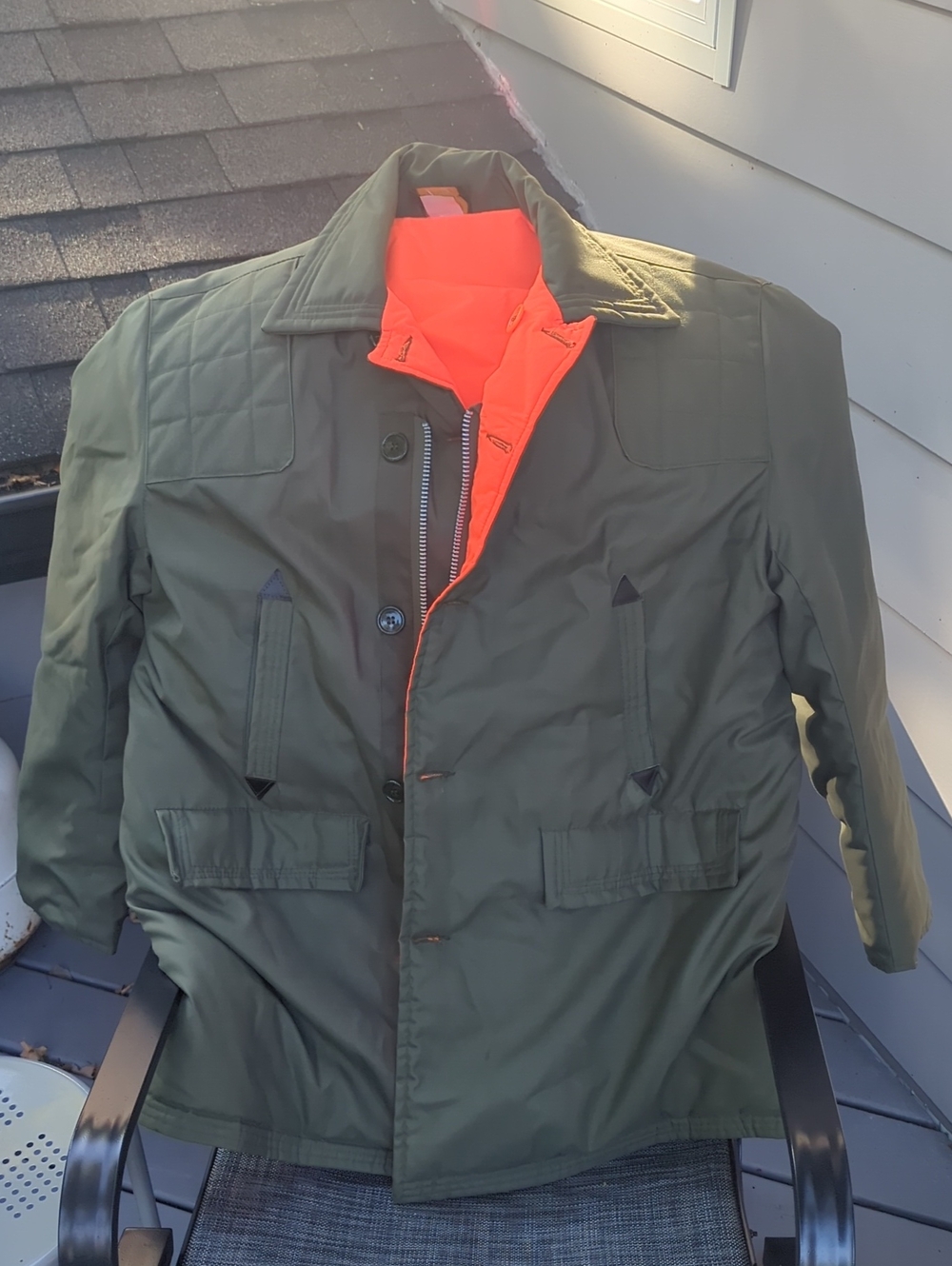 Men's XXL Olive Green Puffer Jacket with High-Visibility Orange Lining